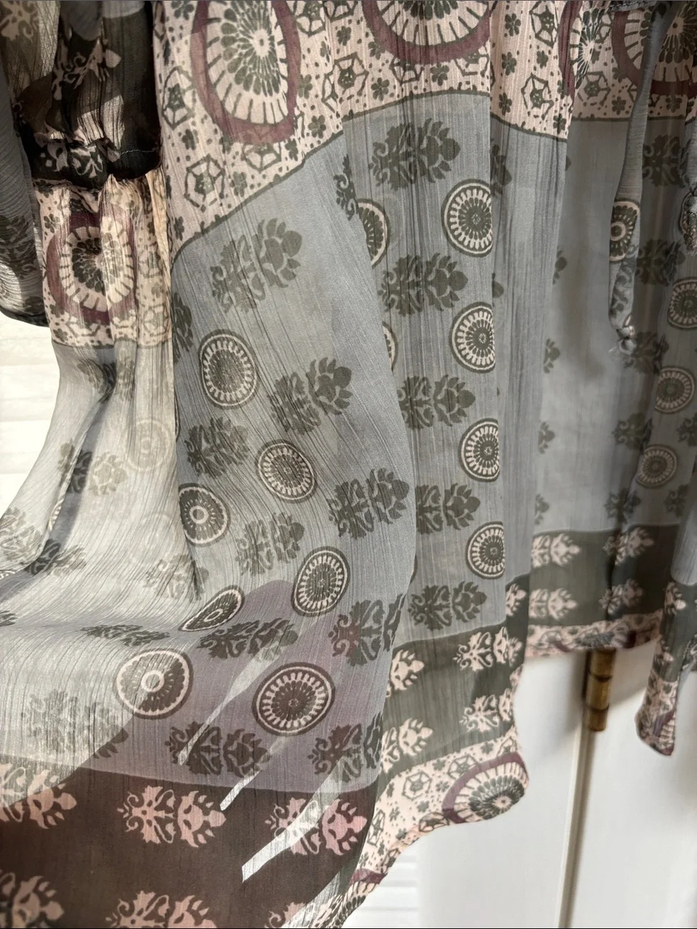 Willow & Clay Olive and Cream Sheer Boho Tie-Front Kimono XS - Picture 6 of 7